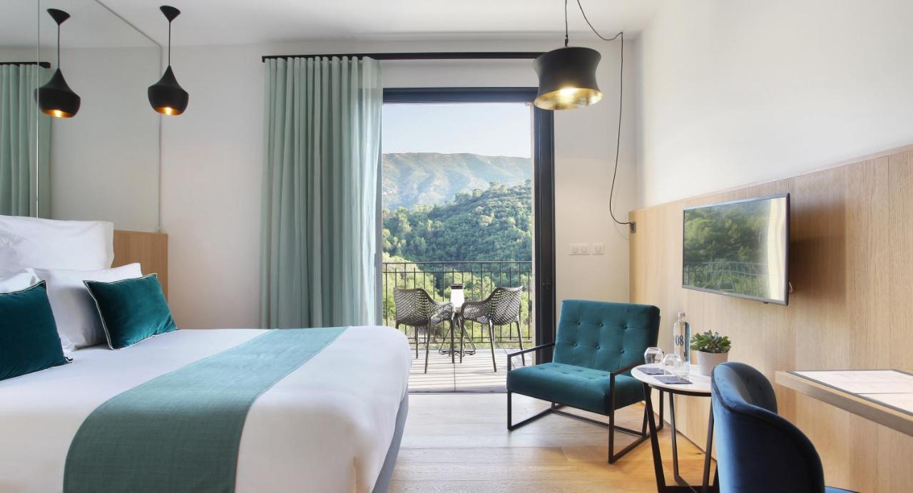 Hotel Sainte Victoire Vauvenargues Екстериор снимка