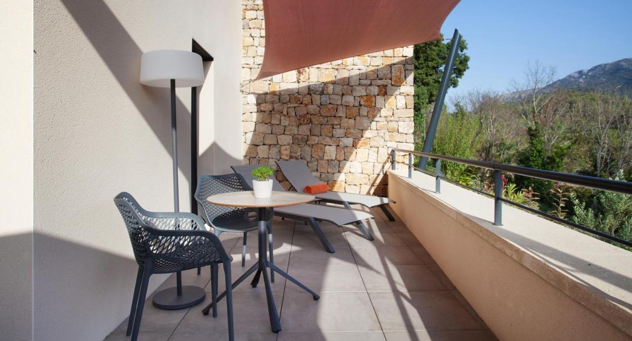 Hotel Sainte Victoire Vauvenargues Екстериор снимка