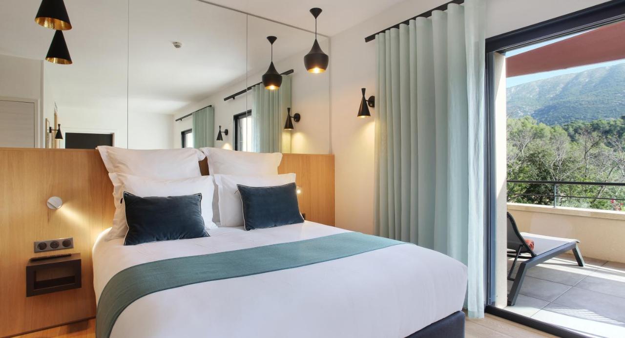 Hotel Sainte Victoire Vauvenargues Екстериор снимка