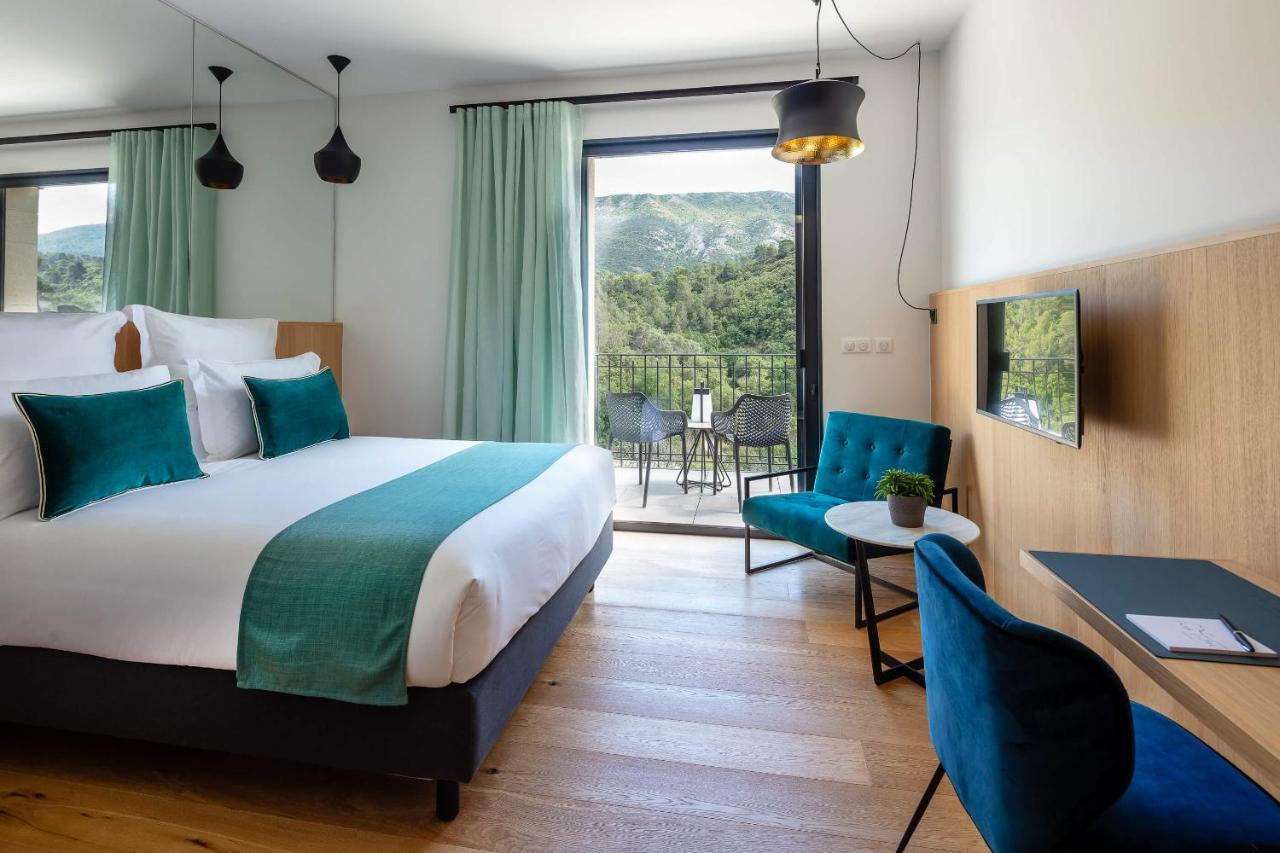 Hotel Sainte Victoire Vauvenargues Екстериор снимка