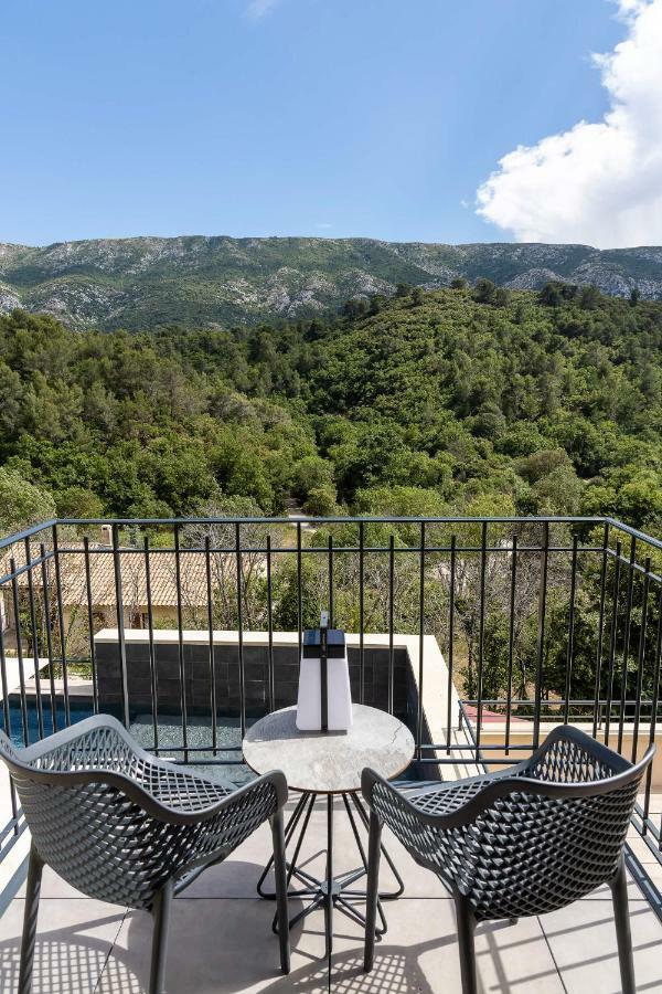 Hotel Sainte Victoire Vauvenargues Екстериор снимка